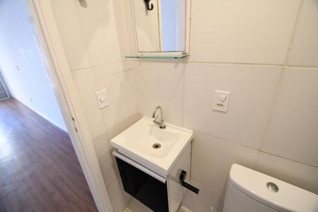 Banheiro de kitnet/studio à venda com 1 quarto, 32m² em Centro, Campinas