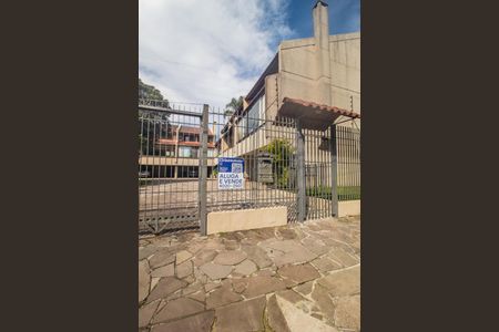 Casa para alugar com 280m², 4 quartos e 3 vagas Casa para alugar com 280m², 4 quartos e 3 vagasPlaca