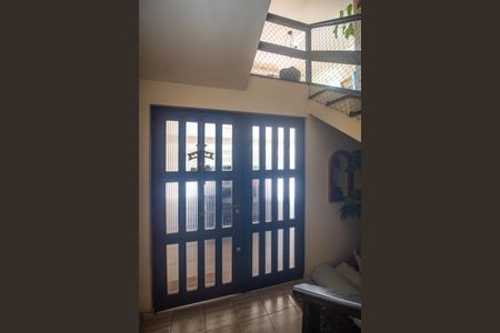 Casa para alugar com 280m², 4 quartos e 3 vagas Casa para alugar com 280m², 4 quartos e 3 vagasHall de entrada