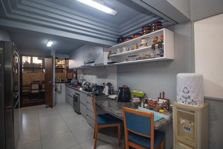 Casa para alugar com 280m², 4 quartos e 3 vagas Casa para alugar com 280m², 4 quartos e 3 vagasCozinha