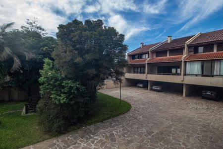 Casa para alugar com 280m², 4 quartos e 3 vagas Casa para alugar com 280m², 4 quartos e 3 vagasVista