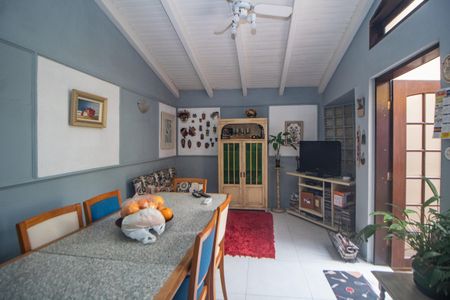 Casa para alugar com 280m², 4 quartos e 3 vagas Casa para alugar com 280m², 4 quartos e 3 vagasÁrea comum - Churrasqueira