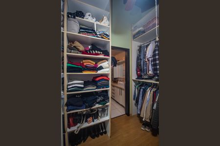 Casa para alugar com 280m², 4 quartos e 3 vagas Casa para alugar com 280m², 4 quartos e 3 vagasCloset