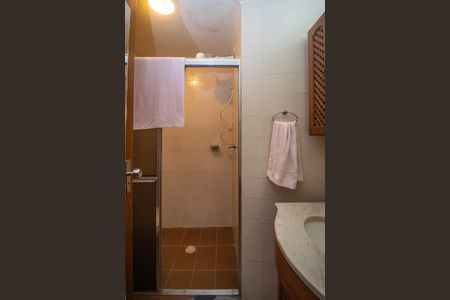 Casa para alugar com 280m², 4 quartos e 3 vagas Casa para alugar com 280m², 4 quartos e 3 vagasBanheiro 2