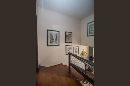 Casa para alugar com 280m², 4 quartos e 3 vagas Casa para alugar com 280m², 4 quartos e 3 vagasCorredor