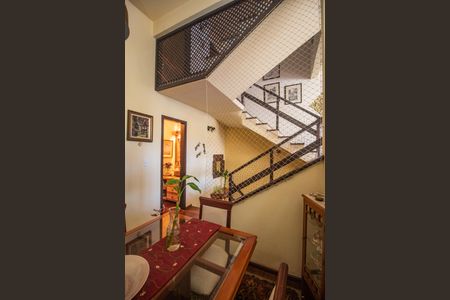 Casa para alugar com 280m², 4 quartos e 3 vagas Casa para alugar com 280m², 4 quartos e 3 vagasSala