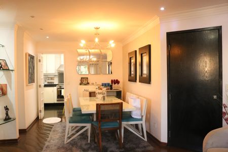 Apartamento à venda com 129m², 2 quartos e 3 vagasSala