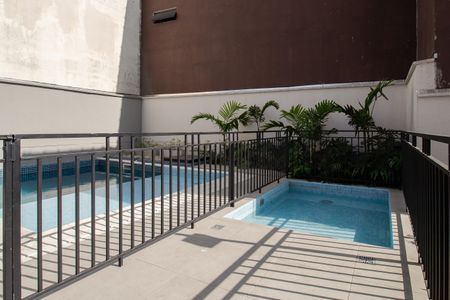 Apartamento para alugar com 40m², 2 quartos e 1 vagaÁrea comum - Piscina