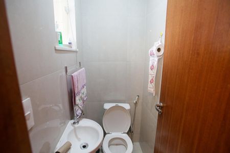 Casa à venda com 98m², 3 quartos e 1 vagaLavabo