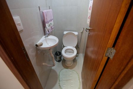 Casa à venda com 98m², 3 quartos e 1 vagaLavabo