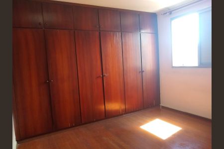 Apartamento à venda com 77m², 2 quartos e 1 vagaQuarto 2