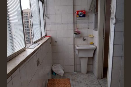 Apartamento à venda com 77m², 2 quartos e 1 vagaÁrea de Serviço
