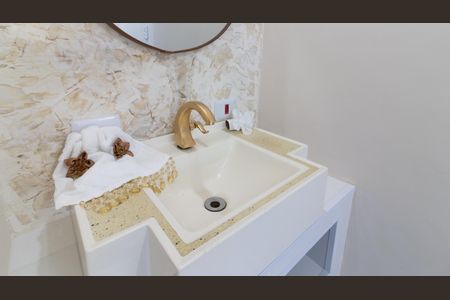 Casa para alugar com 27m², 1 quarto e sem vaga Casa para alugar com 27m², 1 quarto e sem vagaBanheiro