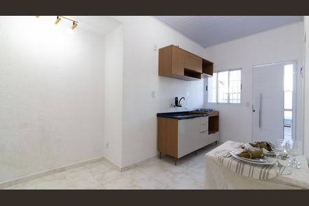 Casa para alugar com 27m², 1 quarto e sem vaga Casa para alugar com 27m², 1 quarto e sem vagaSala/Cozinha