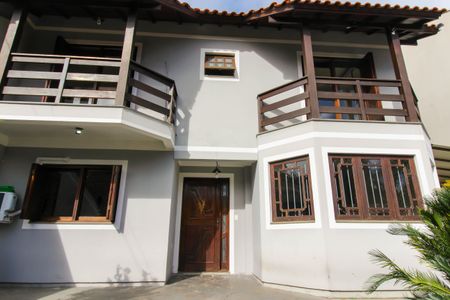 Casa à venda com 190m², 3 quartos e 4 vagasFachada