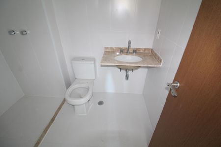 Apartamento à venda com 133m², 3 quartos e 2 vagasBanheiro da Suíte 3