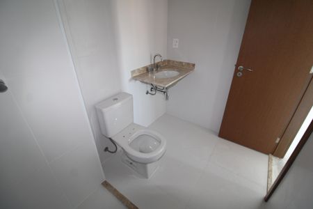 Apartamento à venda com 133m², 3 quartos e 2 vagasBanheiro da Suíte 3