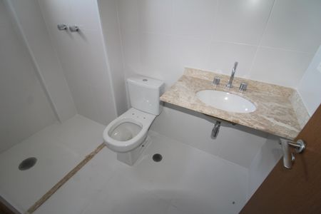 Apartamento à venda com 133m², 3 quartos e 2 vagasBanheiro da Suíte 1