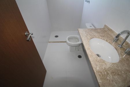 Apartamento à venda com 133m², 3 quartos e 2 vagasBanheiro da Suíte 2