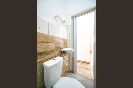 Casa para alugar com 60m², 2 quartos e sem vagaBanheiro