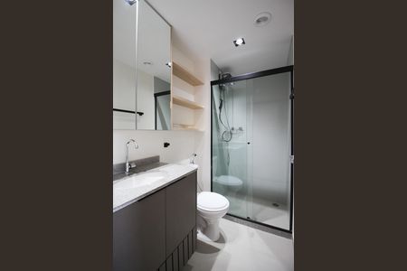 Banheiro de apartamento à venda com 1 quarto, 28m² em Moema, São Paulo