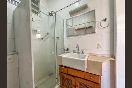 Studio à venda com 32m², 1 quarto e sem vaga Studio à venda com 32m², 1 quarto e sem vagaBanheiro