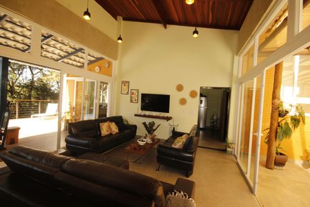 Sala de casa de condomínio à venda com 4 quartos, 961m² em Jardim Petropolis, Nova Lima