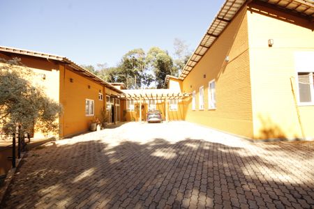 Casa de condomínio à venda com 961m², 4 quartos e 3 vagasFachada