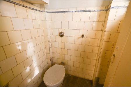 Apartamento à venda com 100m², 3 quartos e 1 vaga Apartamento à venda com 100m², 3 quartos e 1 vagaBanheiro de serviço