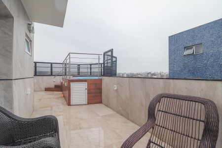 Apartamento à venda com 228m², 4 quartos e 4 vagasTerraço