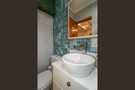 Apartamento à venda com 228m², 4 quartos e 4 vagasBanheiro Social 2