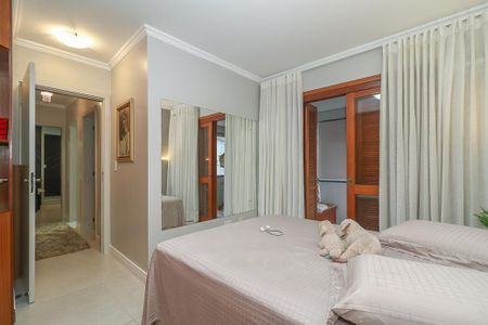 Apartamento à venda com 228m², 4 quartos e 4 vagasQuarto 2