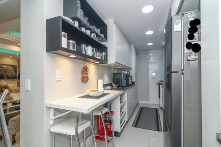 Apartamento à venda com 228m², 4 quartos e 4 vagasCozinha