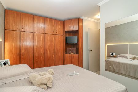 Apartamento à venda com 228m², 4 quartos e 4 vagasQuarto 2
