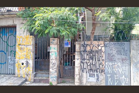 Casa à venda com 305m², 5 quartos e 1 vagaFachada