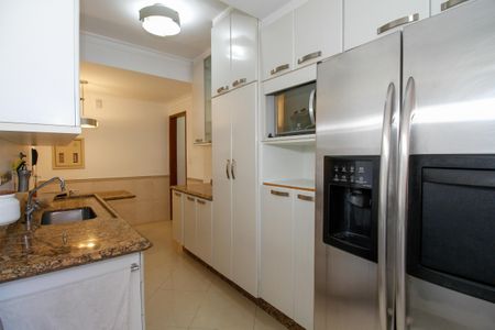Apartamento para alugar com 151m², 3 quartos e 1 vaga Apartamento para alugar com 151m², 3 quartos e 1 vagaCozinha