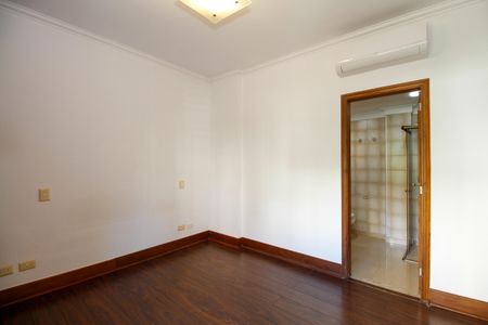 Apartamento para alugar com 151m², 3 quartos e 1 vaga Apartamento para alugar com 151m², 3 quartos e 1 vagaSuíte