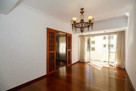 Apartamento para alugar com 151m², 3 quartos e 1 vaga Apartamento para alugar com 151m², 3 quartos e 1 vagaSala de Jantar