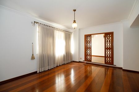 Apartamento para alugar com 151m², 3 quartos e 1 vaga Apartamento para alugar com 151m², 3 quartos e 1 vagaSala de Estar