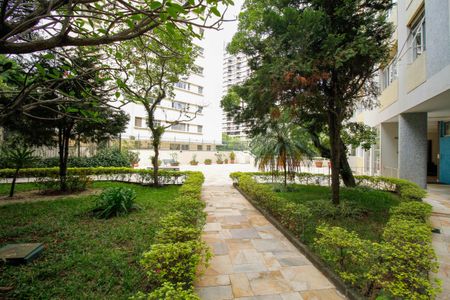 Apartamento para alugar com 151m², 3 quartos e 1 vaga Apartamento para alugar com 151m², 3 quartos e 1 vagaÁrea Comum - Jardim e Playground