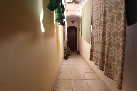 Casa à venda com 177m², 2 quartos e 1 vagaCorredor lateral