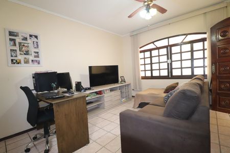 Casa 01 - Sala de casa à venda com 2 quartos, 177m² em Jardim Progresso, Santo André