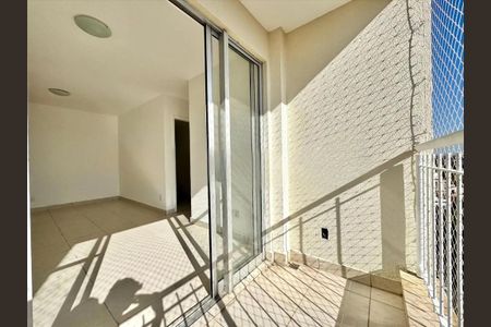 Apartamento para alugar com 70m², 3 quartos e 1 vaga