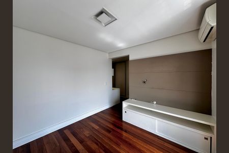 Apartamento para alugar com 160m², 3 quartos e 2 vagasSuíte 1
