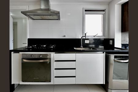 Apartamento para alugar com 160m², 3 quartos e 2 vagasCozinha
