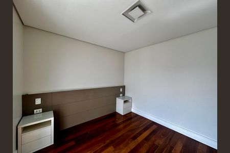 Apartamento para alugar com 160m², 3 quartos e 2 vagasSuíte 1