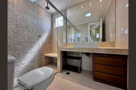 Apartamento para alugar com 160m², 3 quartos e 2 vagasBanheiro Suíte 1