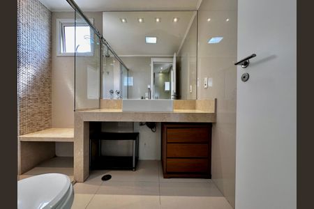 Apartamento para alugar com 160m², 3 quartos e 2 vagasBanheiro Suíte 1