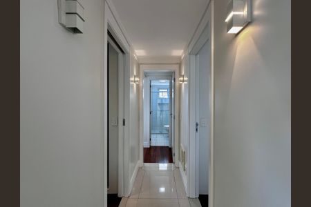Apartamento para alugar com 160m², 3 quartos e 2 vagasCorredor 