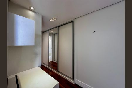Apartamento para alugar com 160m², 3 quartos e 2 vagasCloset Suíte 1
